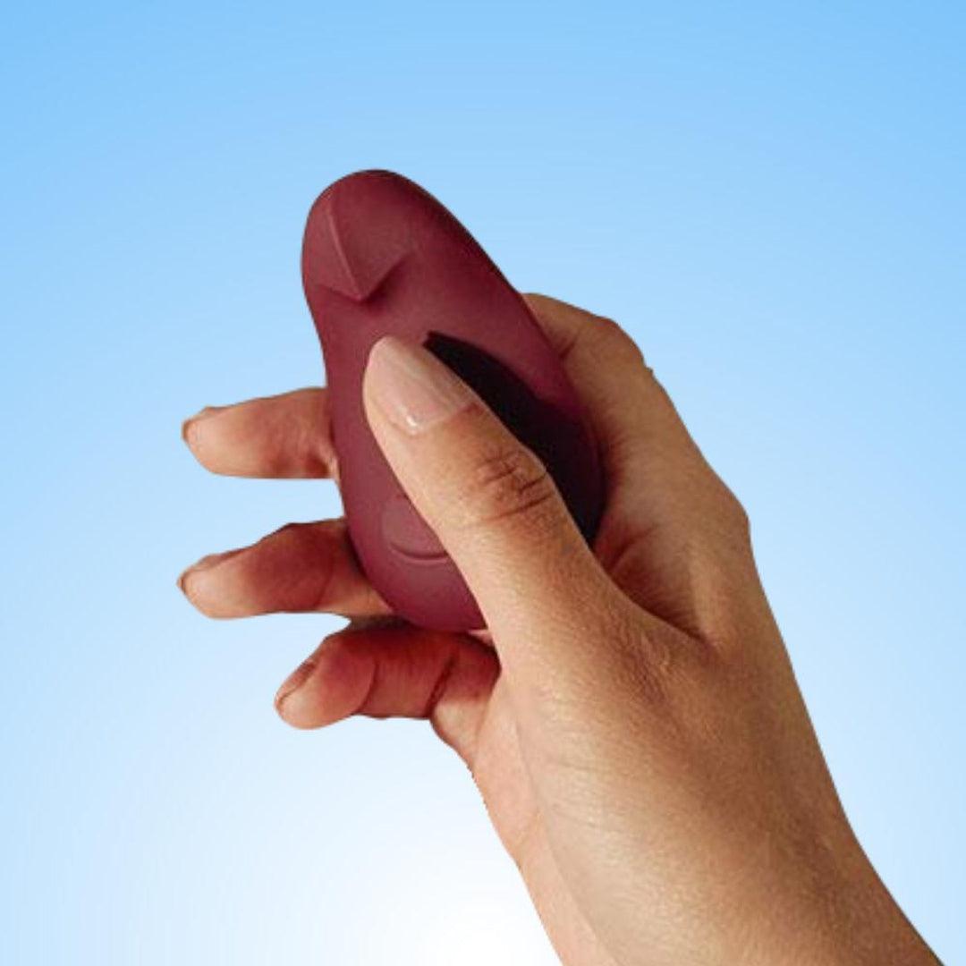 Dame Pom Flexible Palm Sized Vibrator - Plum